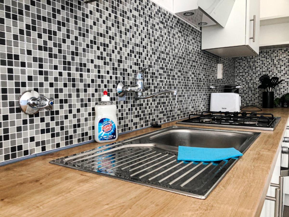 Vibrant 3br Near Akh Hospital - Perfect For Groups * Wiedeń