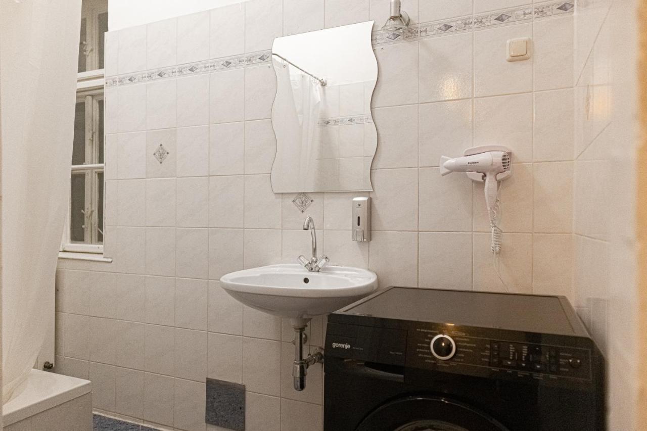 Vibrant 3br Near Akh Hospital - Perfect For Groups Apartament