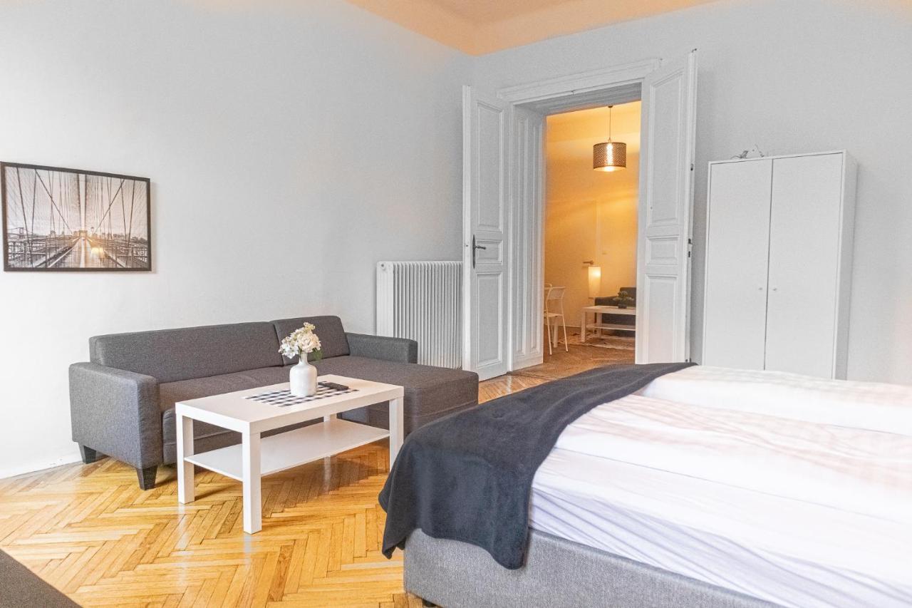 Vibrant 3br Near Akh Hospital - Perfect For Groups Apartament Viena