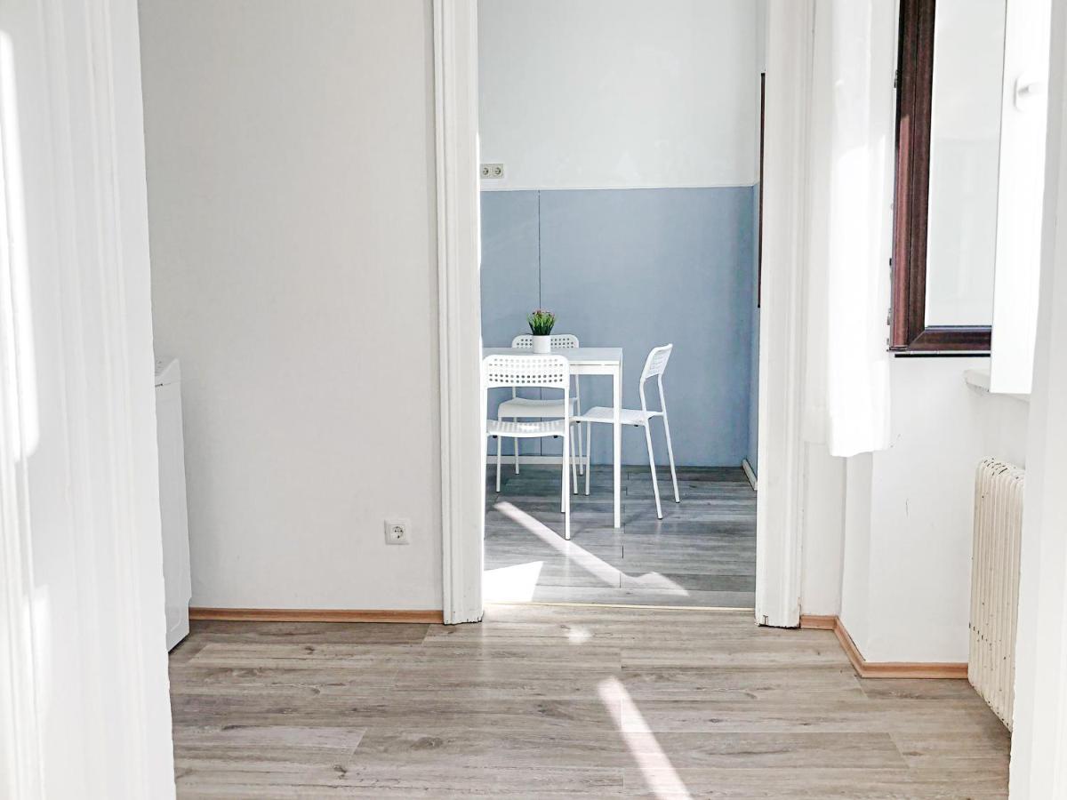 Vibrant 3br Near Akh Hospital - Perfect For Groups * Viena