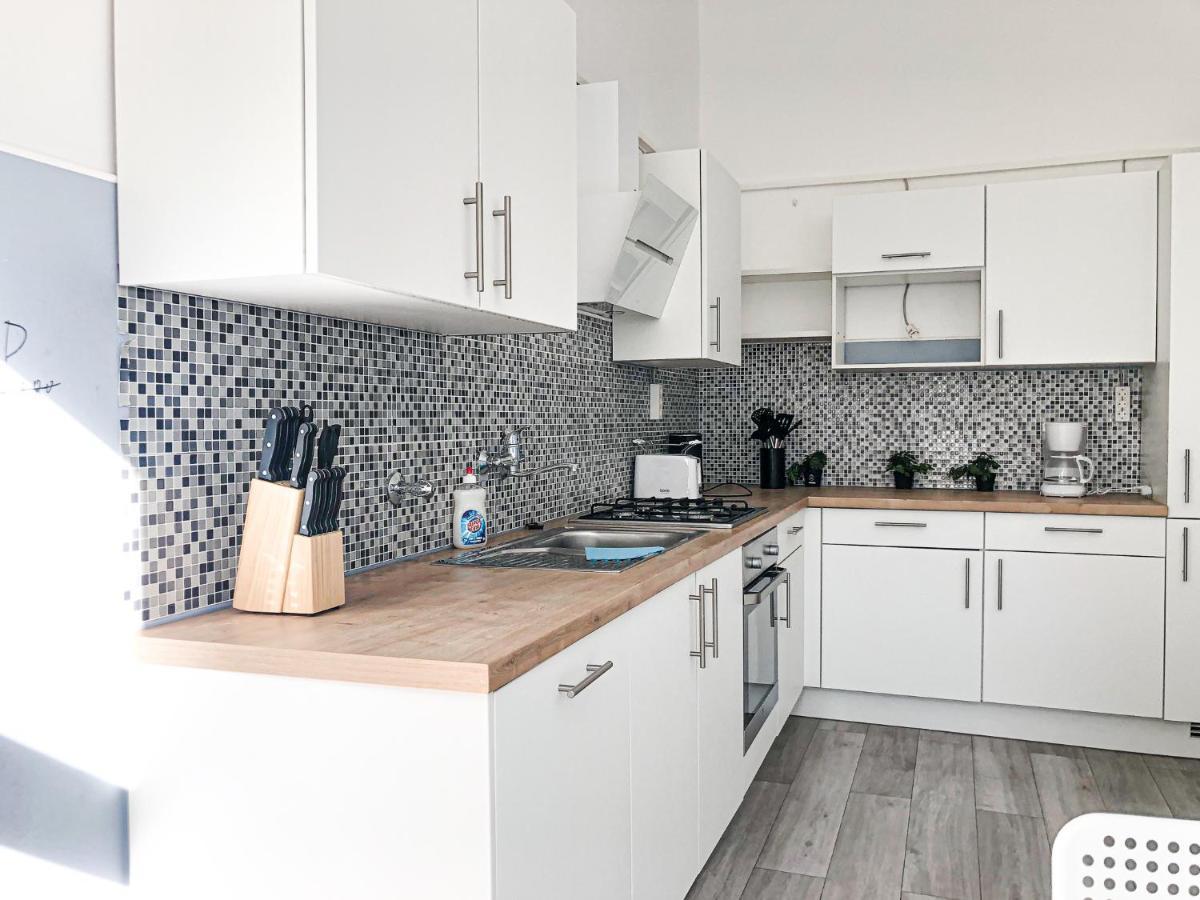 Vibrant 3br Near Akh Hospital - Perfect For Groups Viena