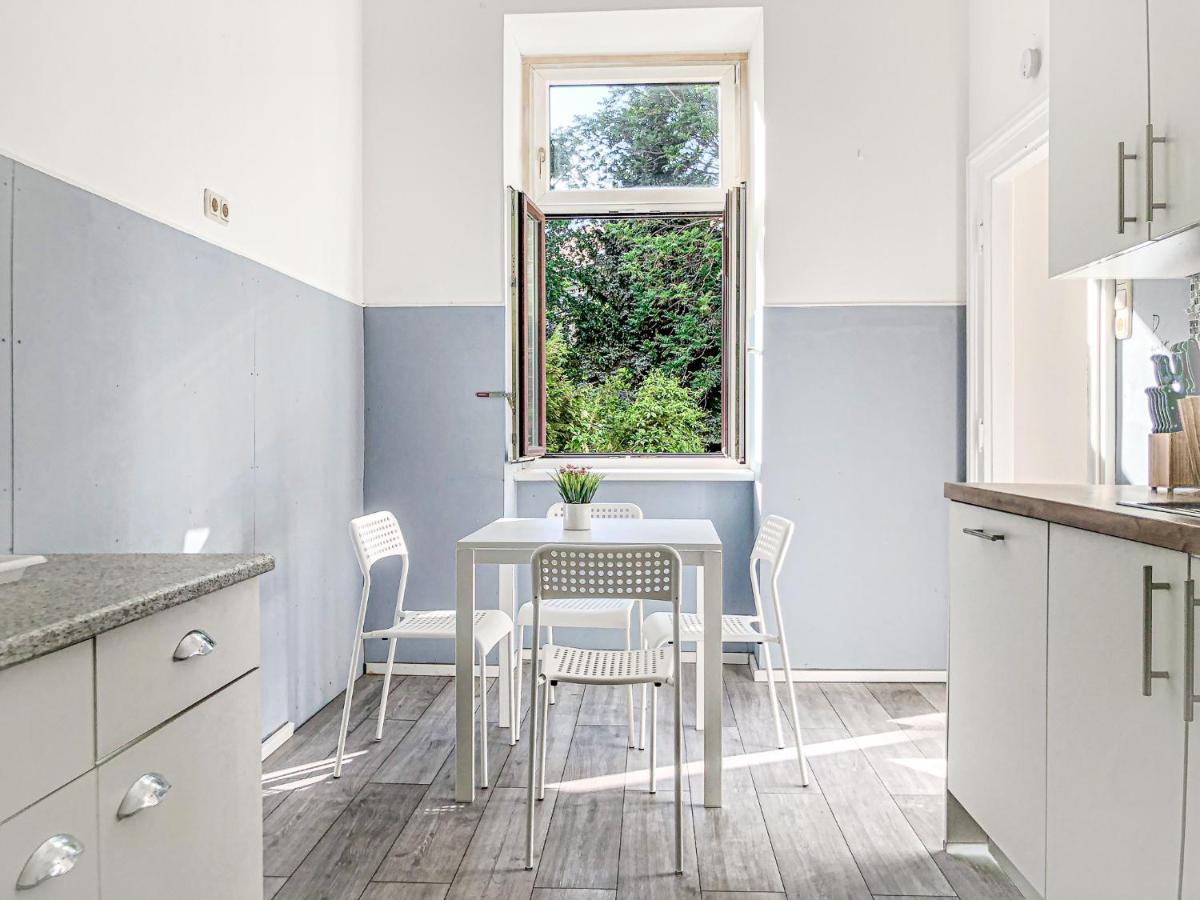 Vibrant 3br Near Akh Hospital - Perfect For Groups Apartament Viena